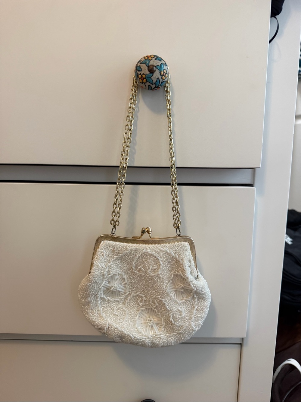 Elegant White Beaded Chain-Handle Evening Bag